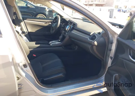 2017 Honda Civic Lx z USA, uszkodzony, nr VIN 2HGFC2F51HH516571